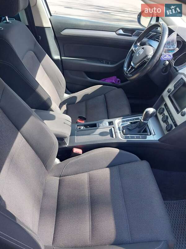 Универсал Volkswagen Passat 2016 в Кривом Роге