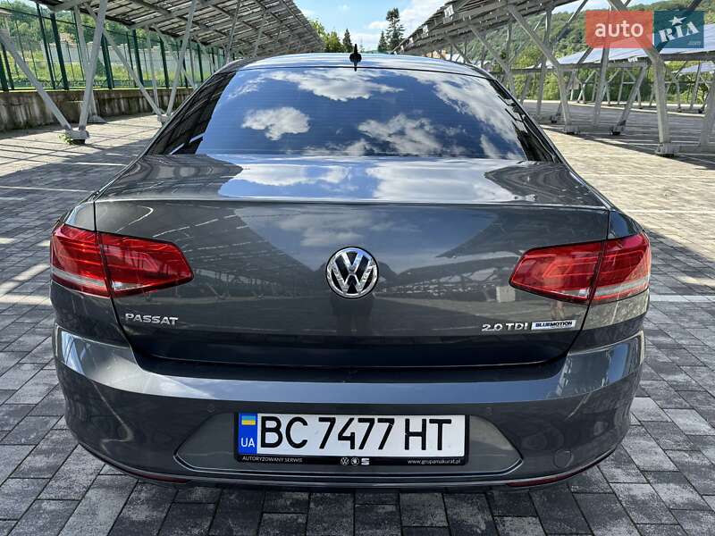 Седан Volkswagen Passat 2016 в Львове