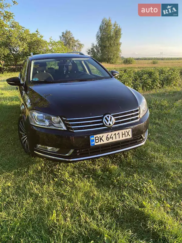 Универсал Volkswagen Passat 2011 в 