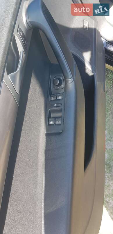 Универсал Volkswagen Passat 2011 в Луцке