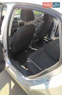 Седан Volkswagen Passat 2012 в 