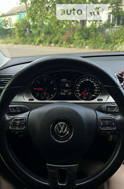 Універсал Volkswagen Passat 2011 в Умані