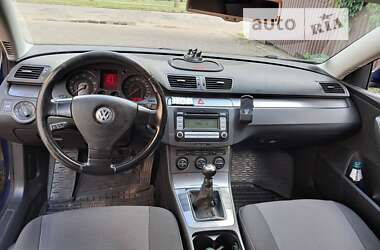 Універсал Volkswagen Passat 2007 в Гадячі