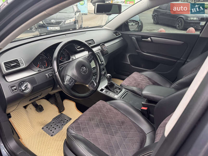 Универсал Volkswagen Passat 2014 в Житомире