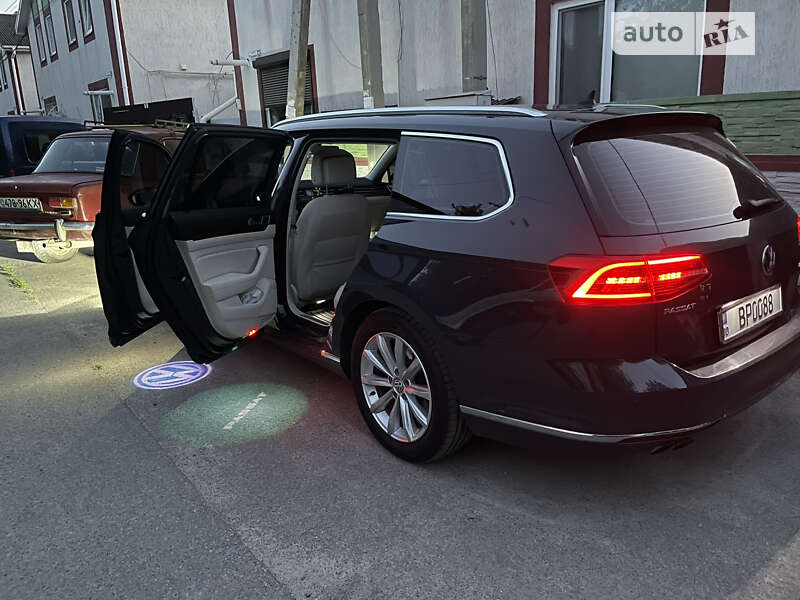 Универсал Volkswagen Passat 2015 в Вишневом