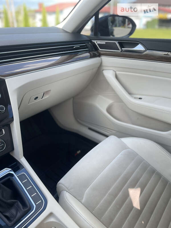 Универсал Volkswagen Passat 2015 в Вишневом