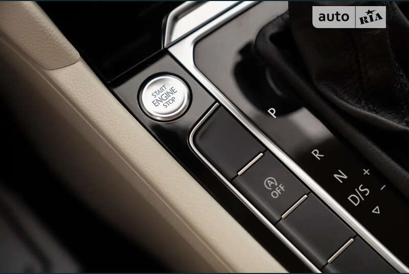 Универсал Volkswagen Passat 2015 в Вишневом