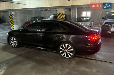 Седан Volkswagen Passat 2018 в Киеве
