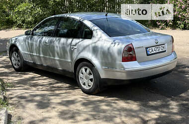 Седан Volkswagen Passat 2003 в Черкасах