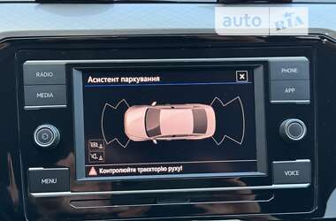 Седан Volkswagen Passat 2019 в Мукачевому