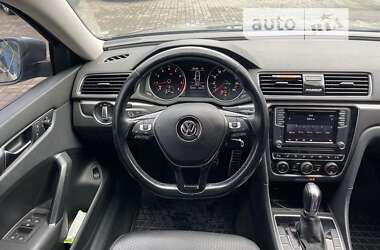 Седан Volkswagen Passat 2017 в Одессе