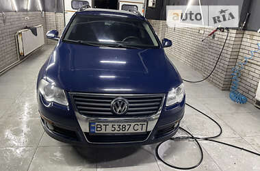 Универсал Volkswagen Passat 2009 в Ивано-Франковске