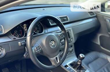 Універсал Volkswagen Passat 2012 в Калуші