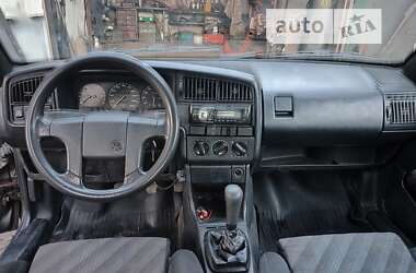 Седан Volkswagen Passat 1989 в Староконстантинове