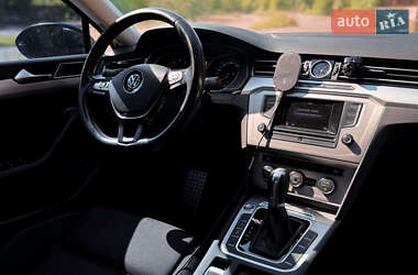 Седан Volkswagen Passat 2016 в 