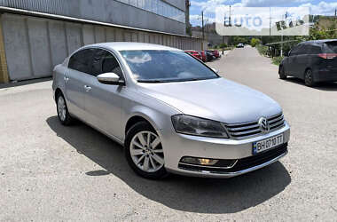 Седан Volkswagen Passat 2013 в Одесі