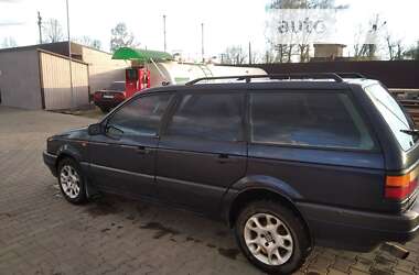 Универсал Volkswagen Passat 1990 в 