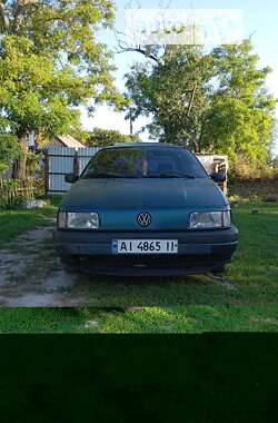 Седан Volkswagen Passat 1992 в Василькове