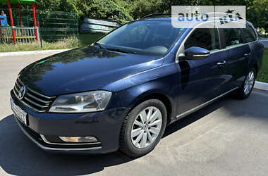 Універсал Volkswagen Passat 2013 в Києві