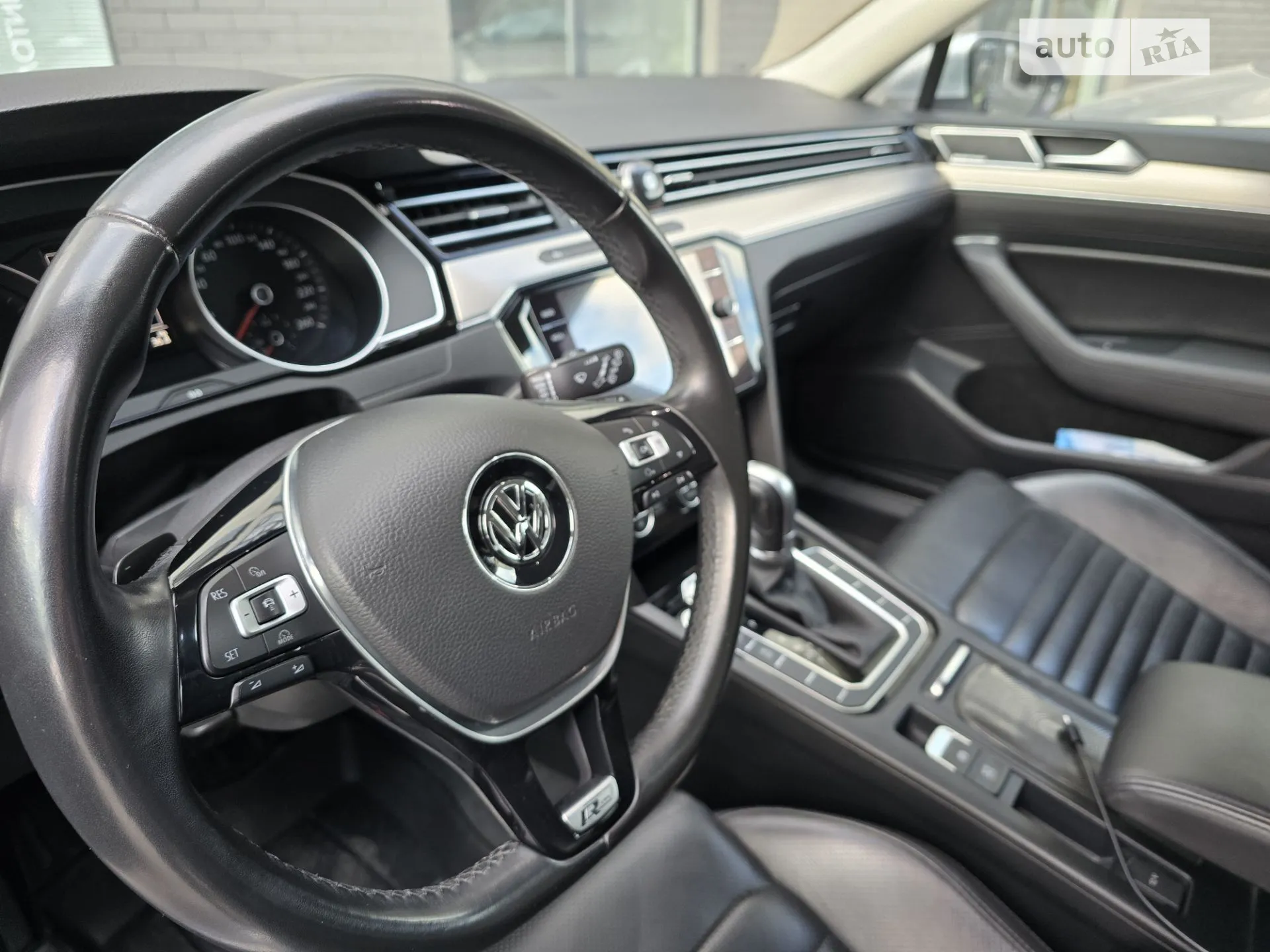 2016 Volkswagen Passat - мініатюра 9