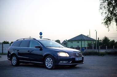 Универсал Volkswagen Passat 2012 в Ивано-Франковске