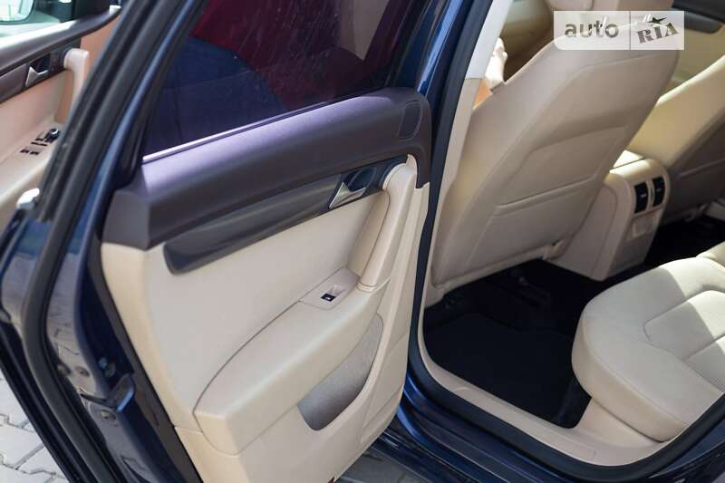 Універсал Volkswagen Passat 2012 в Івано-Франківську