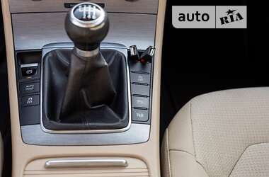 Универсал Volkswagen Passat 2012 в 