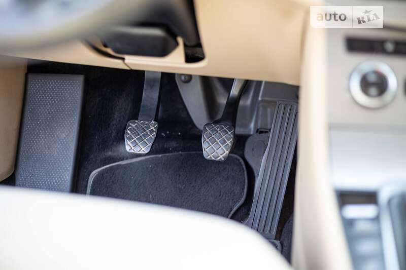 Універсал Volkswagen Passat 2012 в Івано-Франківську