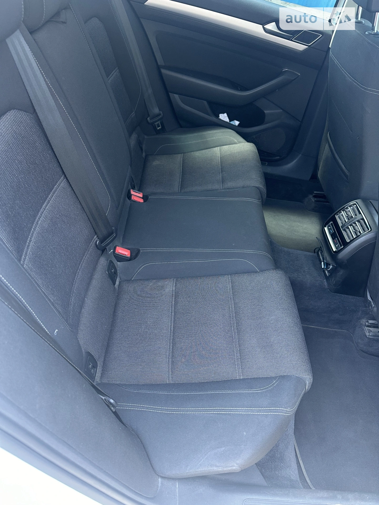 2016 Volkswagen Passat - мініатюра 28
