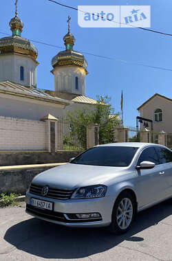 Седан Volkswagen Passat 2011 в Кременчуці