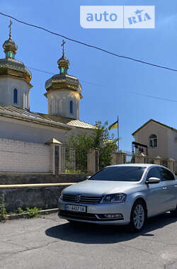 Седан Volkswagen Passat 2011 в Кременчуці