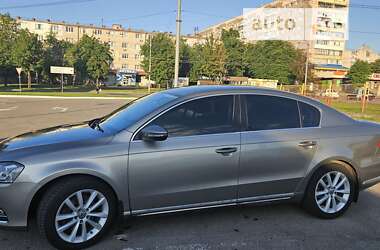 Седан Volkswagen Passat 2012 в Харькове