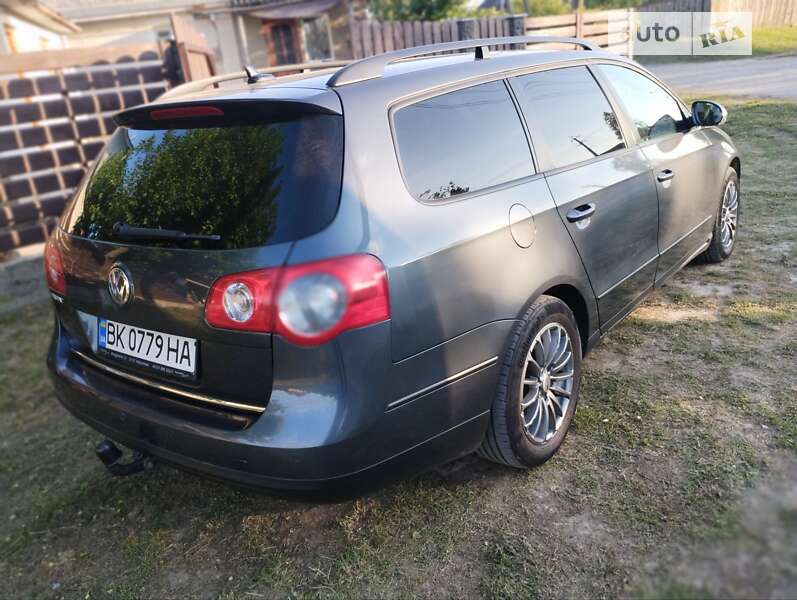 Універсал Volkswagen Passat 2008 в Ізяславі