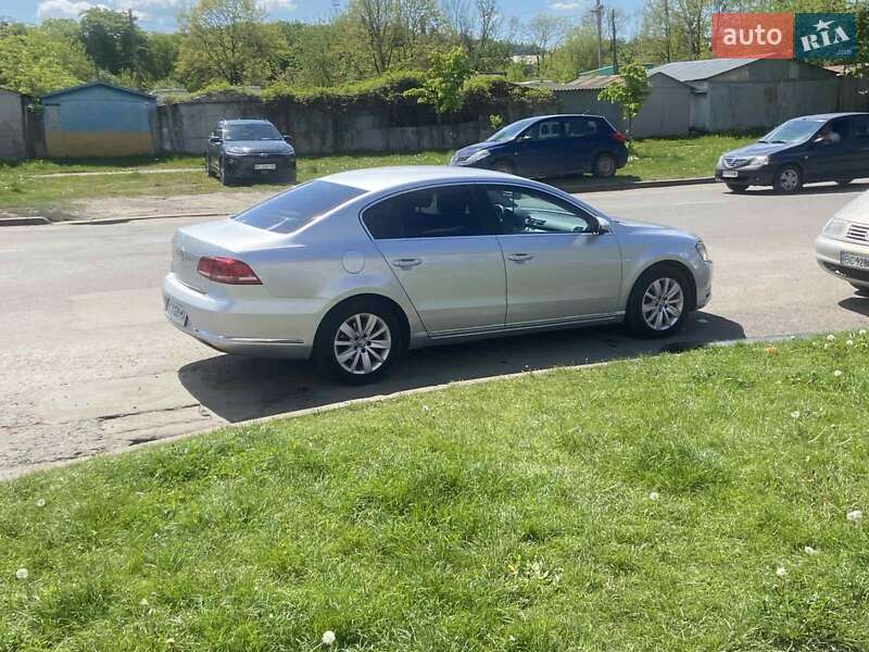 Седан Volkswagen Passat 2011 в Львове фото 3 Седан Volkswagen Passat 2011 в Львове