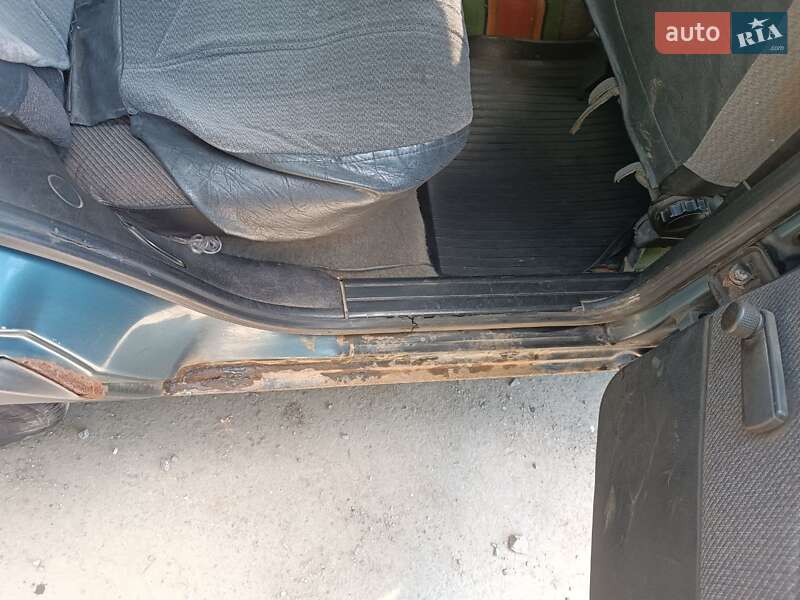 Седан Volkswagen Passat 1988 в Полтаве