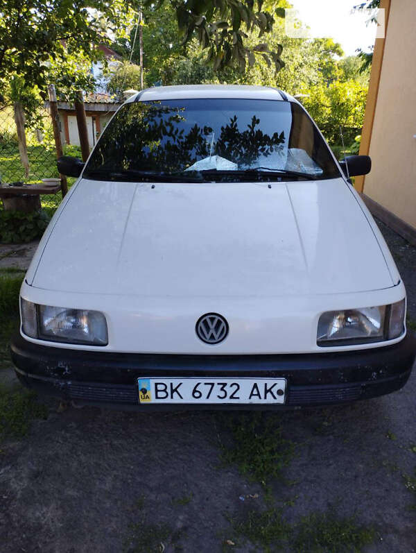 Универсал Volkswagen Passat 1992 в Ровно