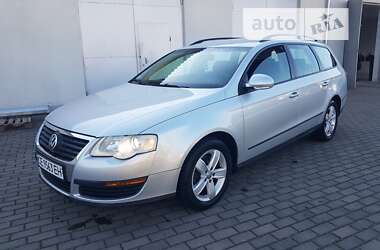 Універсал Volkswagen Passat 2005 в Чернівцях