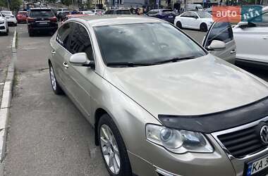 Седан Volkswagen Passat 2008 в Киеве