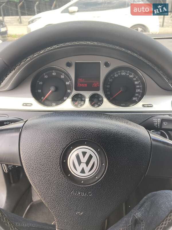 Седан Volkswagen Passat 2008 в Києві