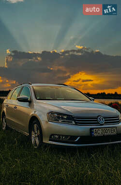 Универсал Volkswagen Passat 2012 в Луцке