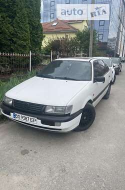 Седан Volkswagen Passat 1994 в Тернополе