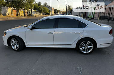 Седан Volkswagen Passat 2014 в Одессе