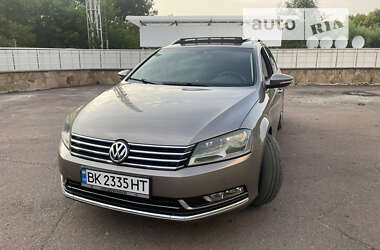 Універсал Volkswagen Passat 2011 в Новгород-Сіверському