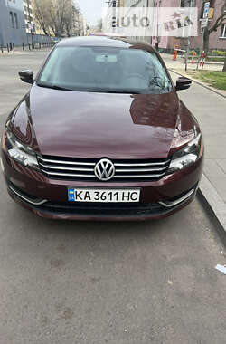 Седан Volkswagen Passat 2013 в Киеве