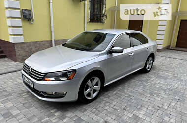 Седан Volkswagen Passat 2013 в Тростянці