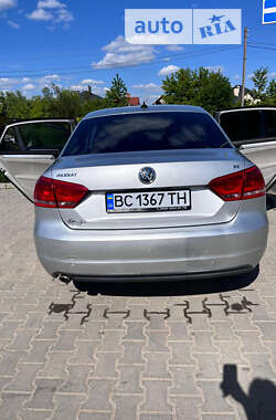 Седан Volkswagen Passat 2011 в Самборі