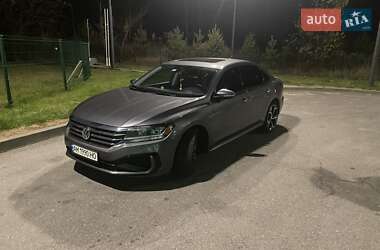 Седан Volkswagen Passat 2020 в Житомирі