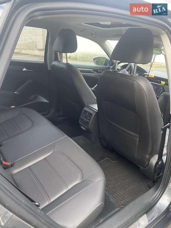 Седан Volkswagen Passat 2020 в Житомире фото 20 Седан Volkswagen Passat 2020 в Житомире