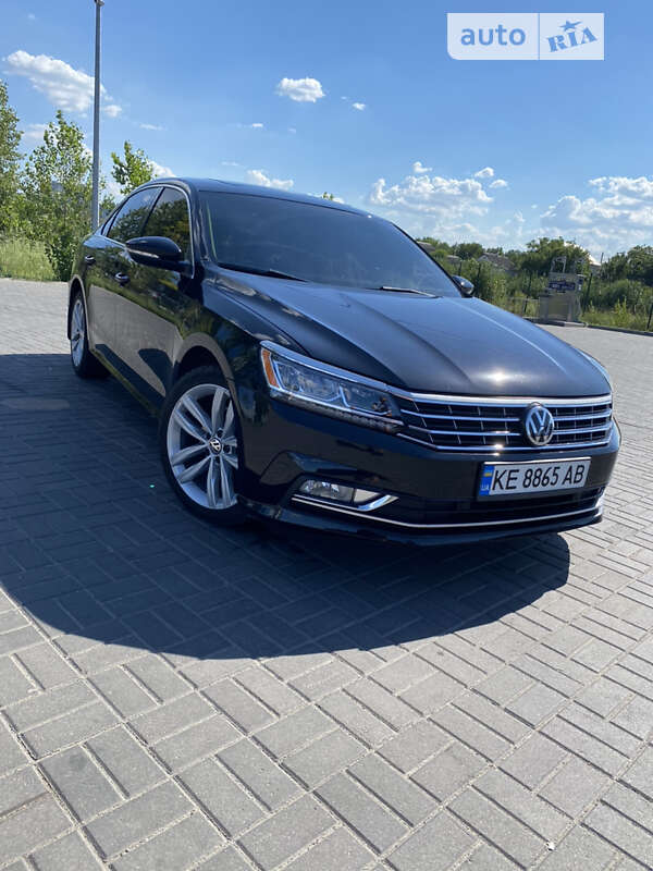 Седан Volkswagen Passat 2018 в Днепре фото Седан Volkswagen Passat 2018 в Днепре