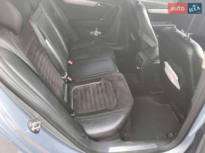 Седан Volkswagen Passat 2012 в Києві